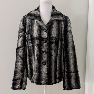 Chicos Womens Faux Fur Swing Jacket Coat SIZE 1-MEDIUM Mob Wife Soft Lined Ombre